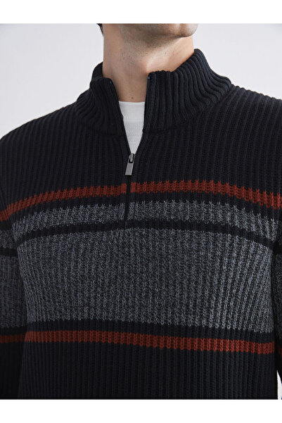 LC Waikiki Чоловічий трикотажний светр з довгими рукавами та коміром-стійкою