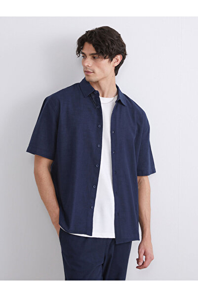 LC Waikiki Ανδρικό πουκάμισο με κοντό μανίκι σε λινό ύφος, άνετο και μοντέρνο...