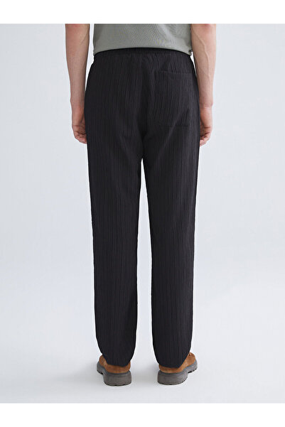 LC Waikiki Peak Yeni Sezon Rahat Kalıp Dokulu Erkek Pantolon