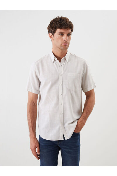 LC Waikiki قميص رجالي من Peak New Season ذو قصة عادية وأكمام قصيرة من الدابليو