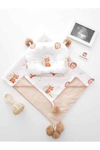 ib ilkimbebe طقم بطانية ووسادة للأطفال من الموسلين مع كرات كبيرة من الفرو 85×90