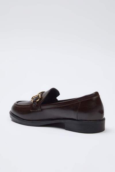 TRENDYOL SHOES Коричневі металеві аксесуари, жіночі лофери з деталями TAKAW26LA00007