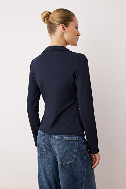 Trendyol Collection Námořnická modrá hladká pletená halenka s polo límečkem a zapínáním na knoflíky, pružná a přiléhavá k tělu TWOAW26BZ00038