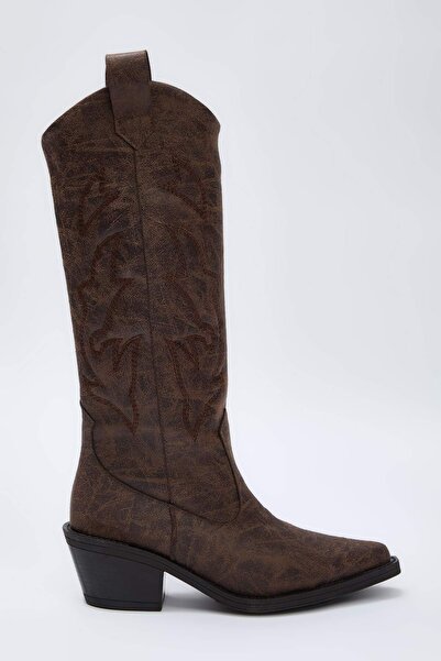 TRENDYOL SHOES Barna hímzett hatású blokk sarkú női cowboy csizma TAKAW26CZ00013