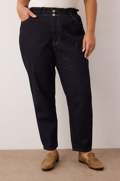 Trendyol Curve Sötétkék magas derekú, rugalmas derekú, nagy méretű Mom Jeans TBBAW23JE00002