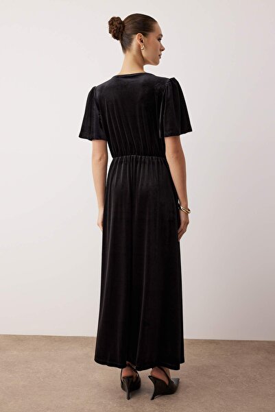 Trendyol Collection Black Velvet Double Breasted V-Neck Handkerchief Sleeve Plain Midi Knitted Dress Twoaw26El00049