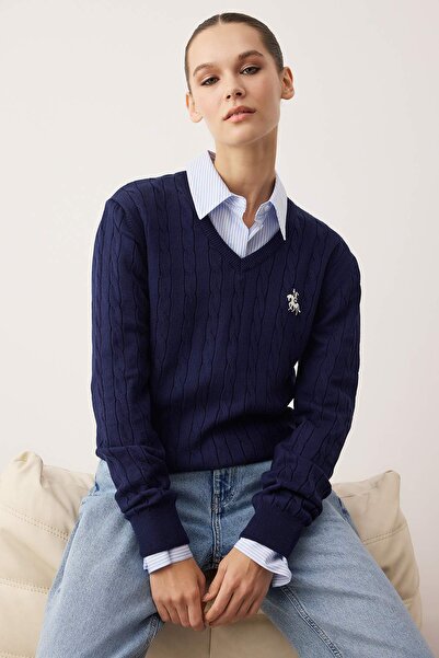 Trendyol Collection Синій светр з вишивкою, V-подібним вирізом і плетеним візерунком TWOAW26KZ00259