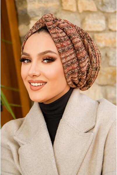 Aişe tesettür Χειμερινό καπέλο με σπιράλ σε μπεζ χρώμα