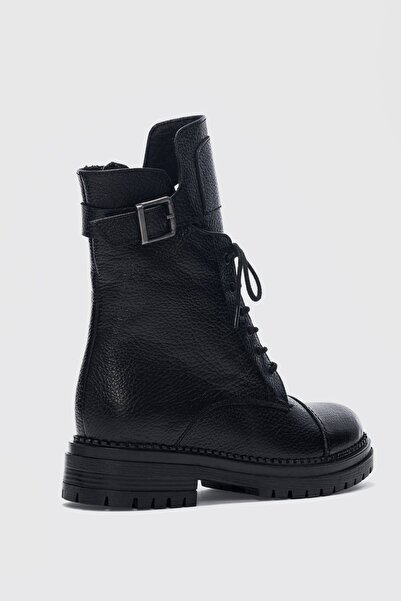 selin shoes Fallon Hakiki Deri Toka Detaylı Kadın Bot - SİYAH