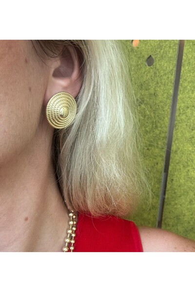 Butik أقراط دائرية ملتوية من بيني، ذات سطح ملمس، مع إغلاق بالأظافر