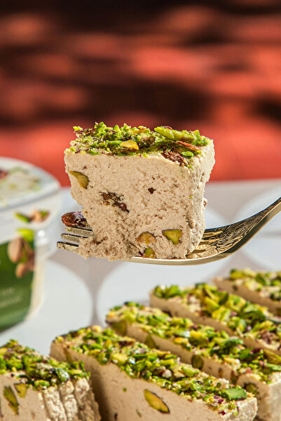 BERCEKIZ SERVET ŞEKERLEME Rafine Şeker Ilavesiz - Antep Fıstıklı Taze Tahin Helvası 400 gr