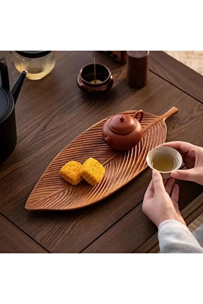 Yonga Sanat Atölyesi Ahşap sunum tabağı, Yaprak desen el oyması sunumluk