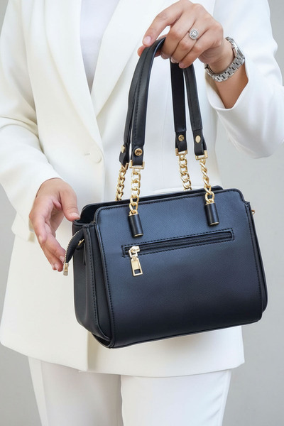 POLO CLUB Dámská polo kabelka se 4 přihrádkami, detailem řetízku, dlouhým křížovým popruhem a kabelkou do ruky