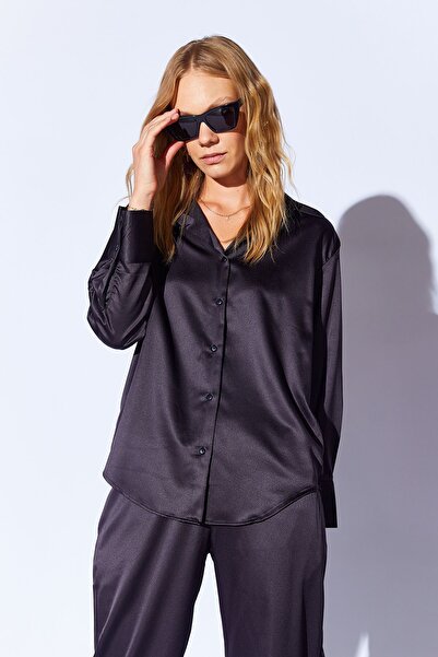 Manche Siyah  Saten Rahat Kesim Kalın Manşetli Kadın Gömlek  | MKS169477-01