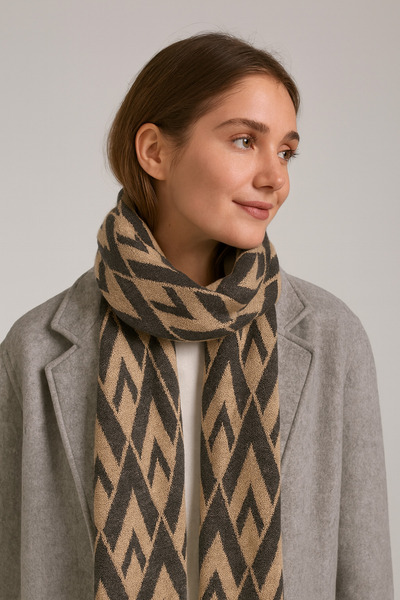 Butik V Desenli Triko Atkı