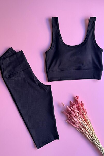 Ahmio Αθλητικό Σετ |   Αθλητική γυναίκα, κοντό κολάν με ψηλή μέση και σετ μπο...