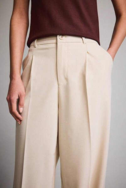 DeFacto Wide Leg Fermuarlı Yüksek Bel Standart Boy Pantolon F9747AX25AU