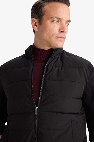 DeFacto Su Geçirmez Rüzgar Geçirmez Slim Fit Dar Kesim Astarlı Fermuarlı Cepli Mont D7532AX25SP
