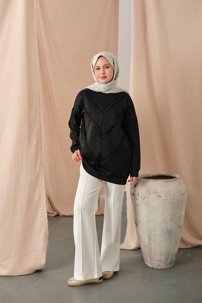 LOCCO Black Tunic - V-Detail on the Front