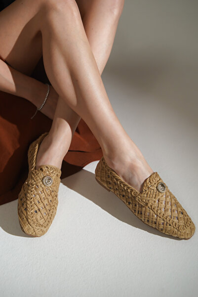 Capone Outfitters Tara Straw Knit Women's Loafer