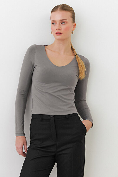 urban focus V-Neck Cotton Body