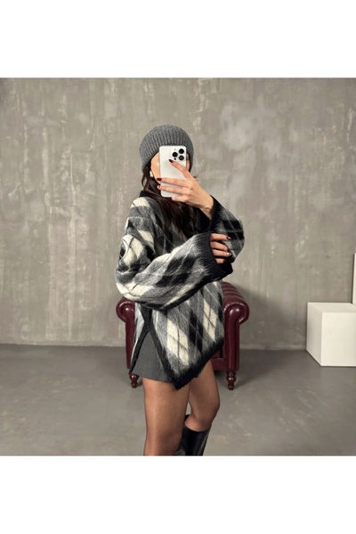 ALYAM BUTİK Kadın Baklava Desenli Yırtmaçlı Oversize Kazak