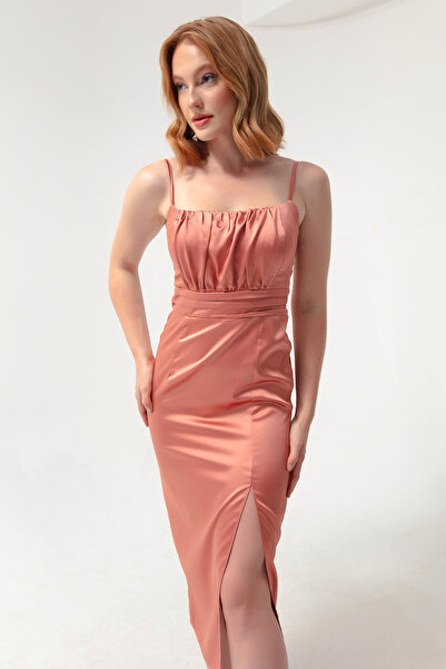 Lafaba Kadın Somon İnce Askılı Yırtmaçlı Midi Saten Abiye Elbise