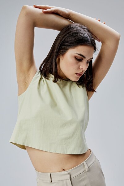 Bolivente Mint Regular Crop Blouse