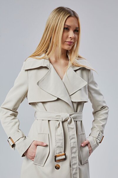 Bolivente Kadın Kemerli Rüzgarlık Detaylı Uzun Trençkot