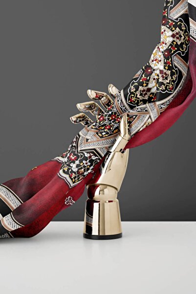 Vissona % 57 İPEK % 43 VİSKON Twill İpek Şal Desenli Bordo - Siyah Renkli 90x90 Eşarp Dikim Şekli : El Dikiş