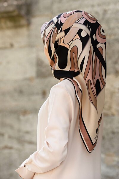 Vissona 57% Silk 43% Viscos Twill Silk Geometric Pattern Beige - Powder Color 90X90 Planting Shape: Hand Sewing