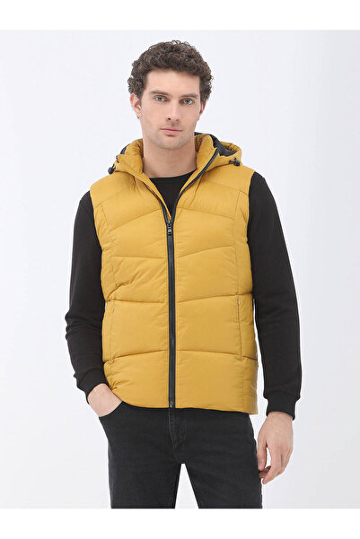 Kip Sarı Regular Fit Kapüşonlu Casual Dokuma Spor Yelek