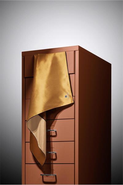 Vissona % 57 İPEK % 43 VİSKON Twill İpek Degrade Desenli Gold Renkli 90x90 Eşarp Dikim Şekli : El Dikişi
