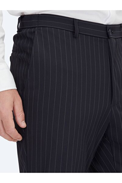 Kip Lacivert Çizgili Modern Fit Örme Takım Elbise