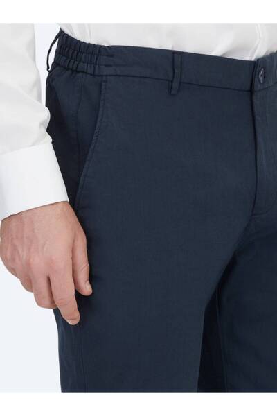 Kip Παντελόνι από βαμβακερό μείγμα σε μπλε ναυτικό υφαντό στυλ Jogging Fit Casual