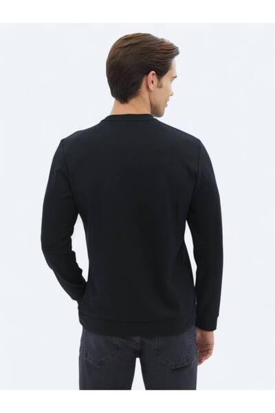 Kip Черен суитшърт с щампа и кръгло деколте