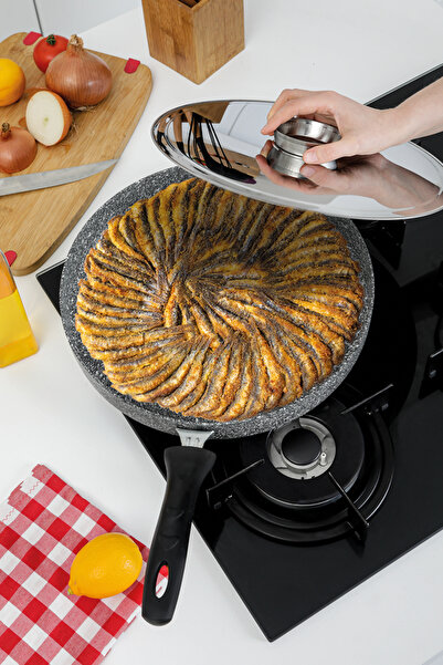 Taç مقلاة سمك جرانيت الترا 34 سم