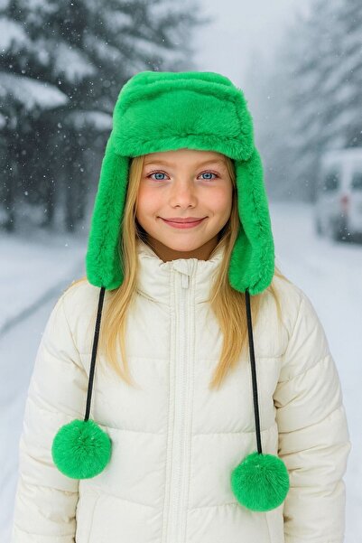 FELLMENS Girl's Green Plush Beret Hat - with Pompom and Fur