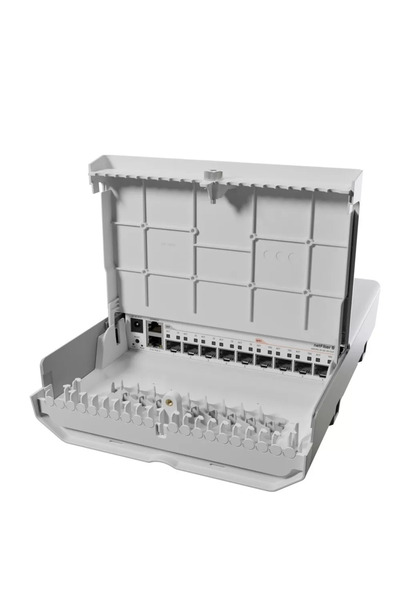 MIKROTIK Switch netFiber 9, 4 x SFP+ 10G, 5 x SFP 1G, 1 x Gigabit (PoE-In), exterior - CRS310-1G-5S-4S+OUT