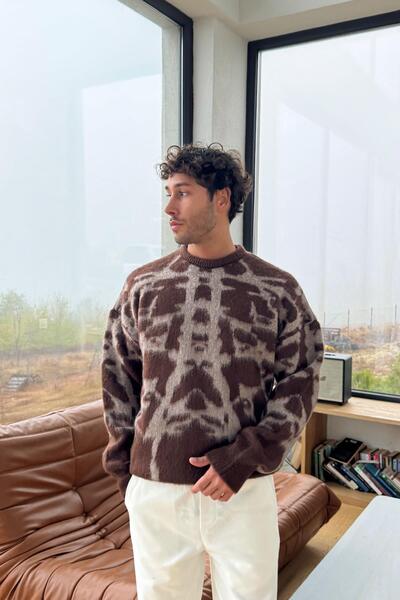 Flaw Wear Geometric Pattern Brown Sweater