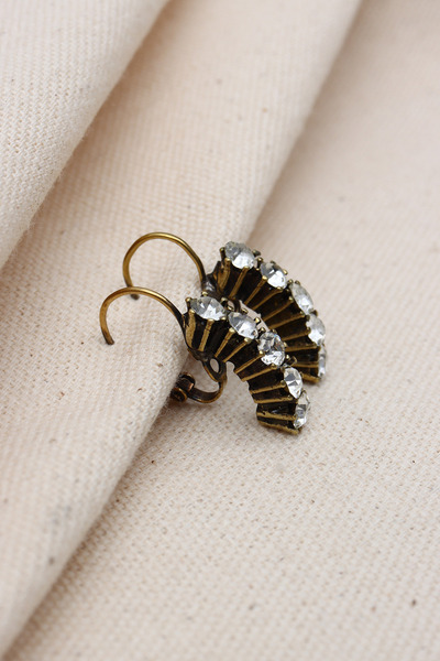 Süspüs Accessories BEYAZ TAŞLI OTANTİK KÜPE