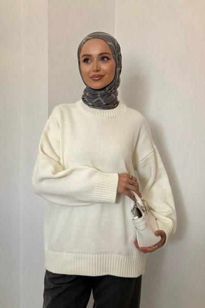 oshebu Crew Neck Oversize Knitwear Sweater