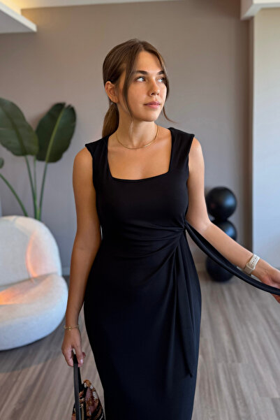 Aventien Kare Yaka Yandan Bağlamalı Modal Siyah Midi Elbise