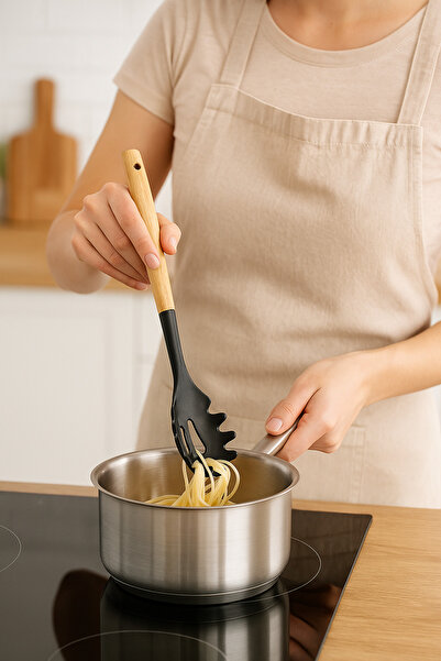 İnterlife Bamboo Handle Silicone Tip Spaghetti Ladle Food Preparation Serving Presentation Ladle 32 cm