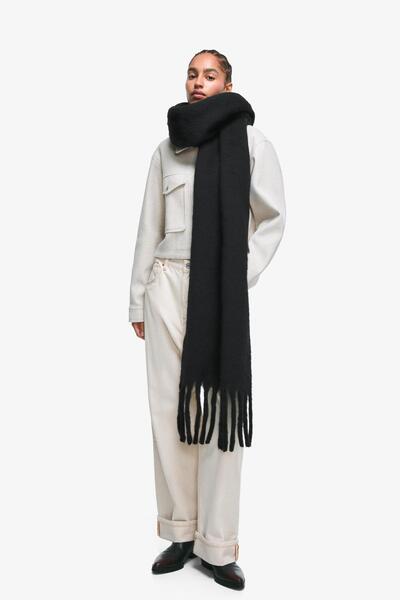 Bershka Solid-coloured scarf