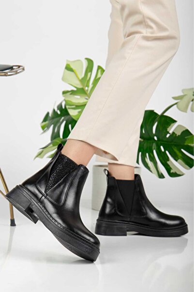 TEKİN SHOES أحذية وجزم نسائية سوداء لامعة