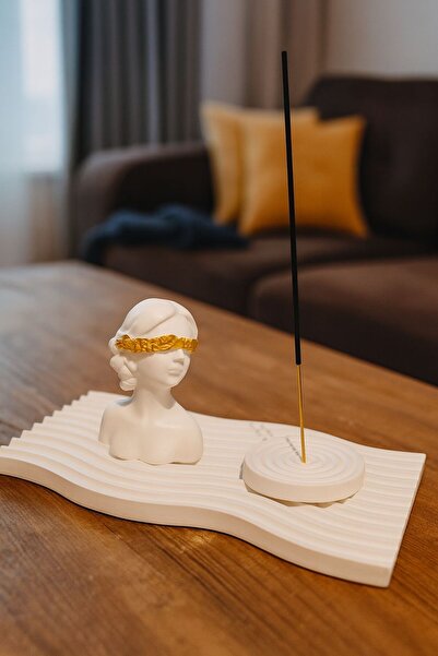 Beyaz Atölye Dalga Formlu Zemin Ve Heykel Büstlü Tütsü Standı