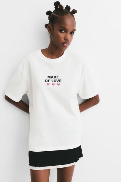 Pull & Bear T-shirt with hearts and slogan