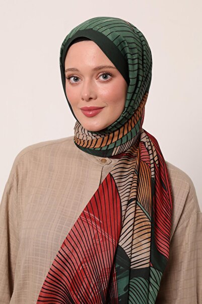 LuvenSara شال مزين بالزهور |   بريق الزمرد