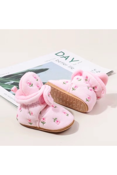 Bebelul Baby booties, pink, with floral embroidery and soft padded interior